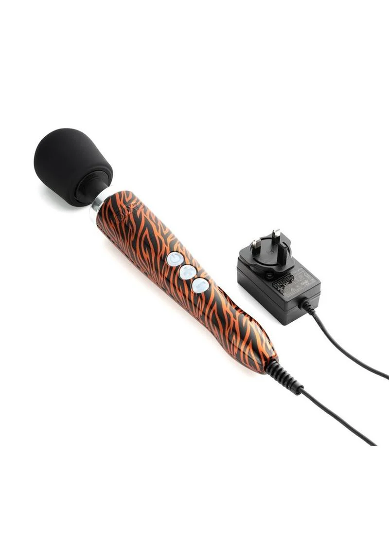 Doxy Die Cast Wand Massager with Pineapple Pattern - Image 5