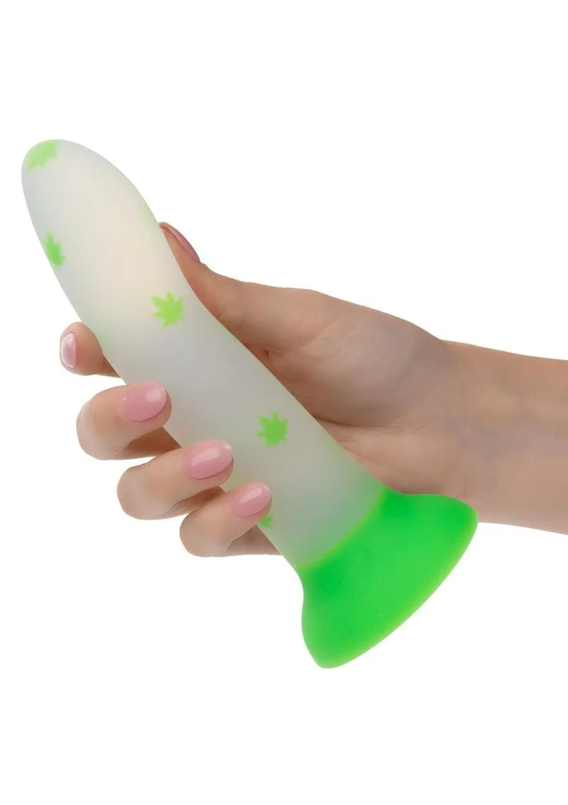 Glow Stick Leaf Silicone Glow In The Dark Dildo With Suction Base - Image 3