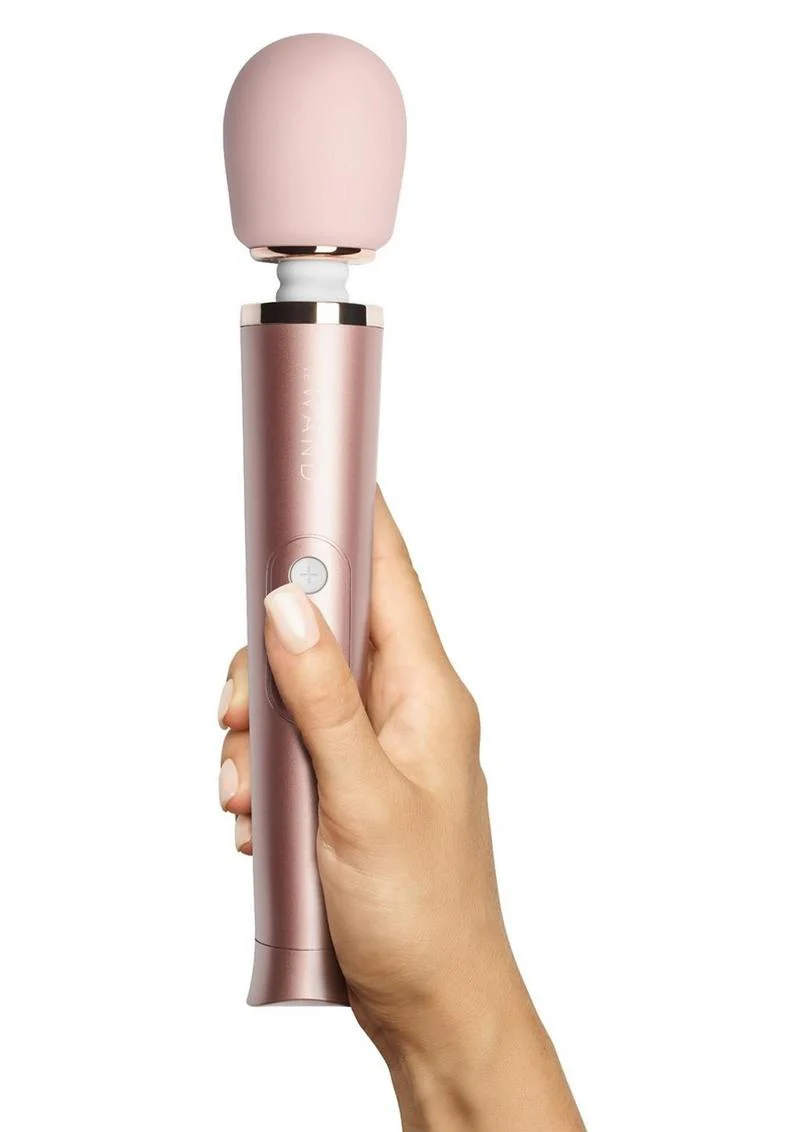 Le Wand Petite Rechargeable Silicone Vibrating Massager - Image 5