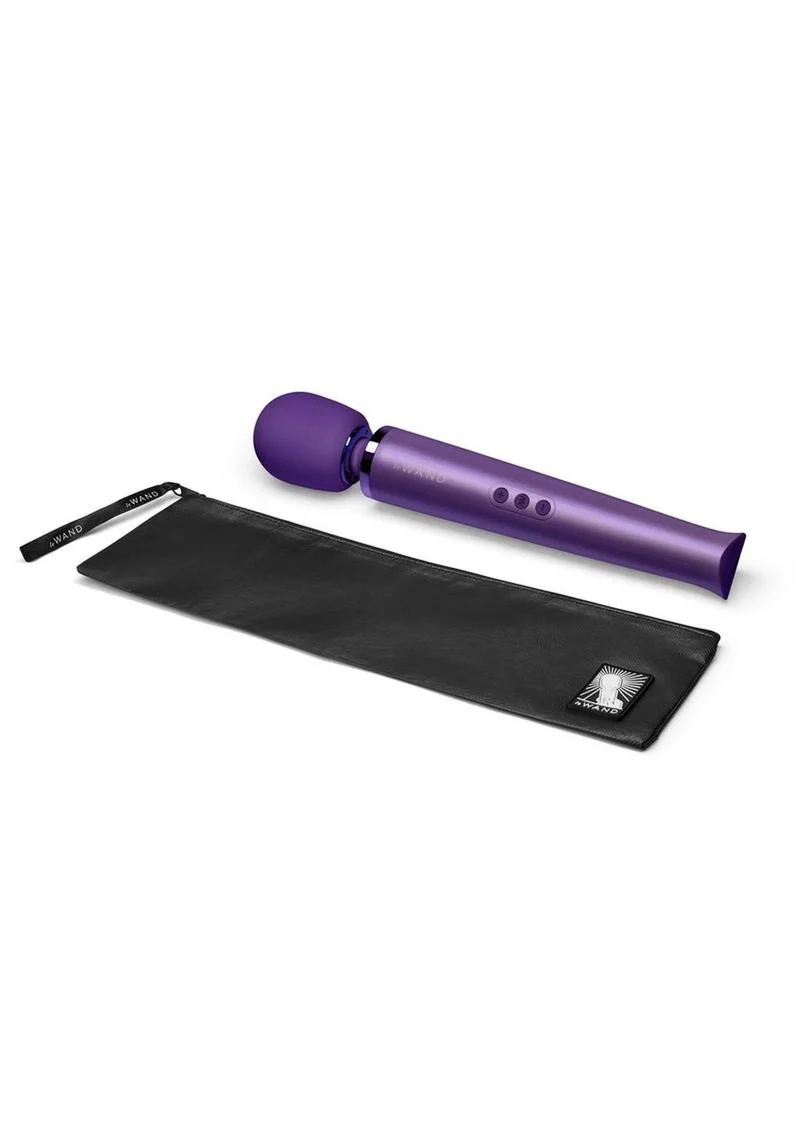 Le Wand Rechargeable Silicone Massager With Ergonomic Design - Image 3