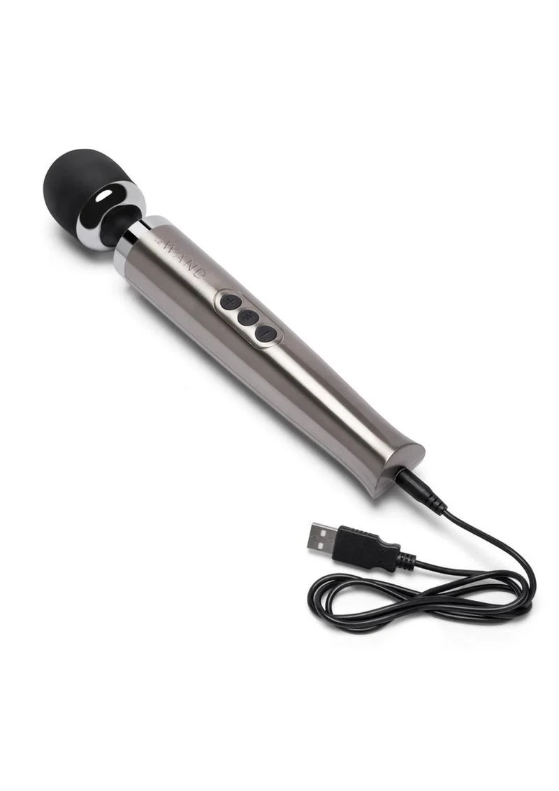leWAND Die Cast Rechargeable Vibrating Massager - Image 3