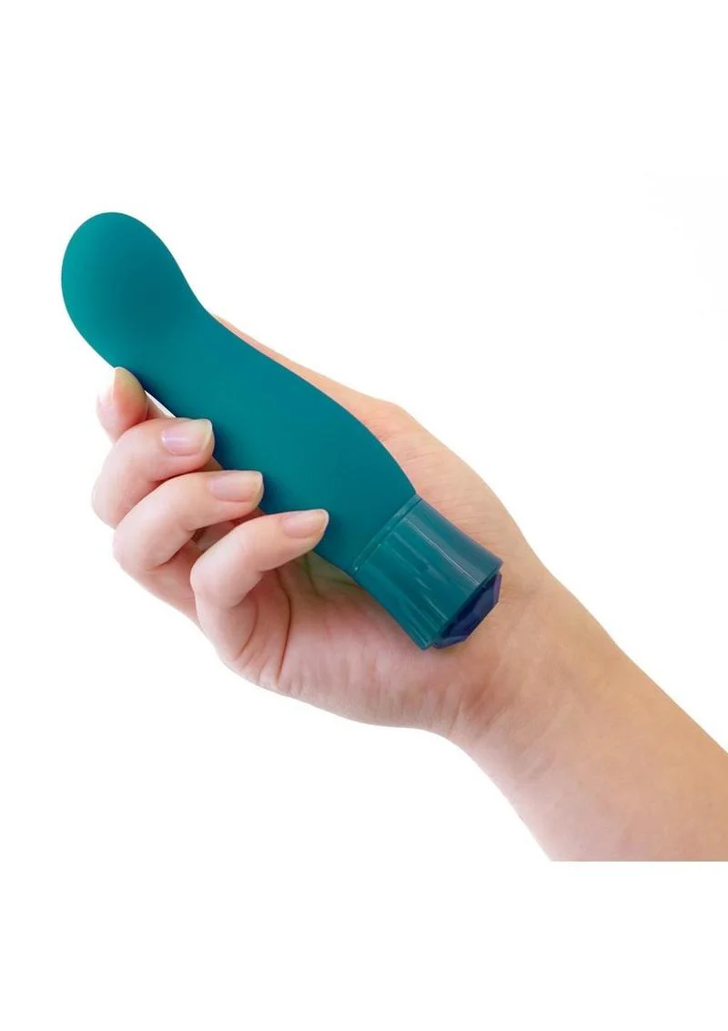 Oh My Gem Fierce Rechargeable Silicone Vibrator - Image 3