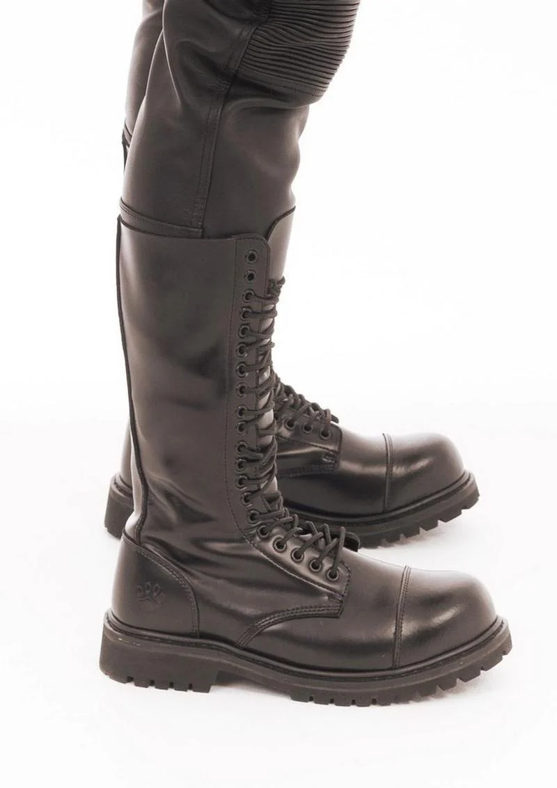 Prowler Red 20 Eyelets Hole Boot - Uk 9 - Image 2