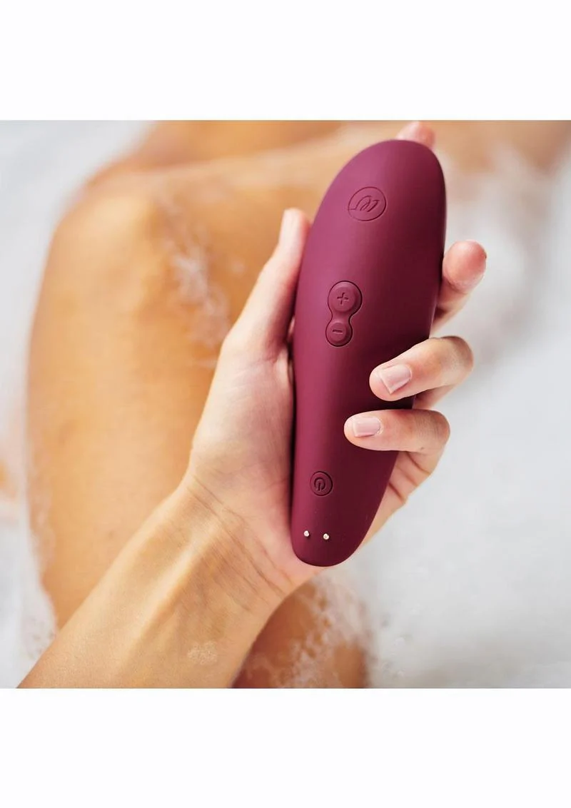Womanizer Classic 2 Rechargeable Silicone Clitoral Stimulator - Image 4